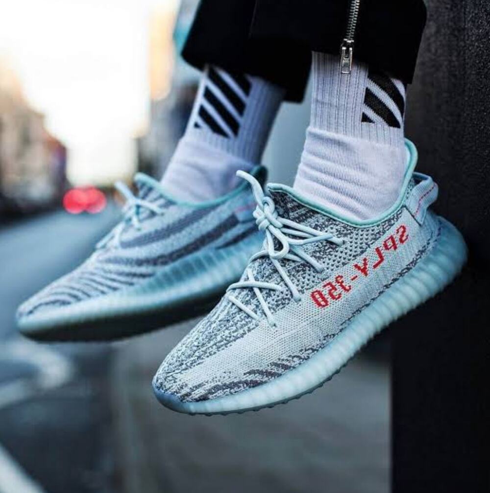 Adidas Yeezy Boost 350 v2 Blue Tint Sneakers Mens 7.5 40 2/3 Primeknite B37571